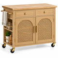 Mueble auxiliar de cocina con ruedas con detalles de entramado y estantes, marrón
